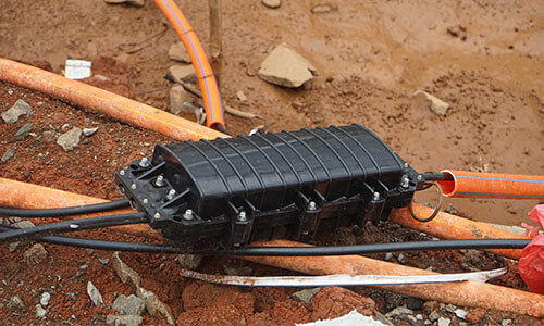 Installation of the fiber splice closure