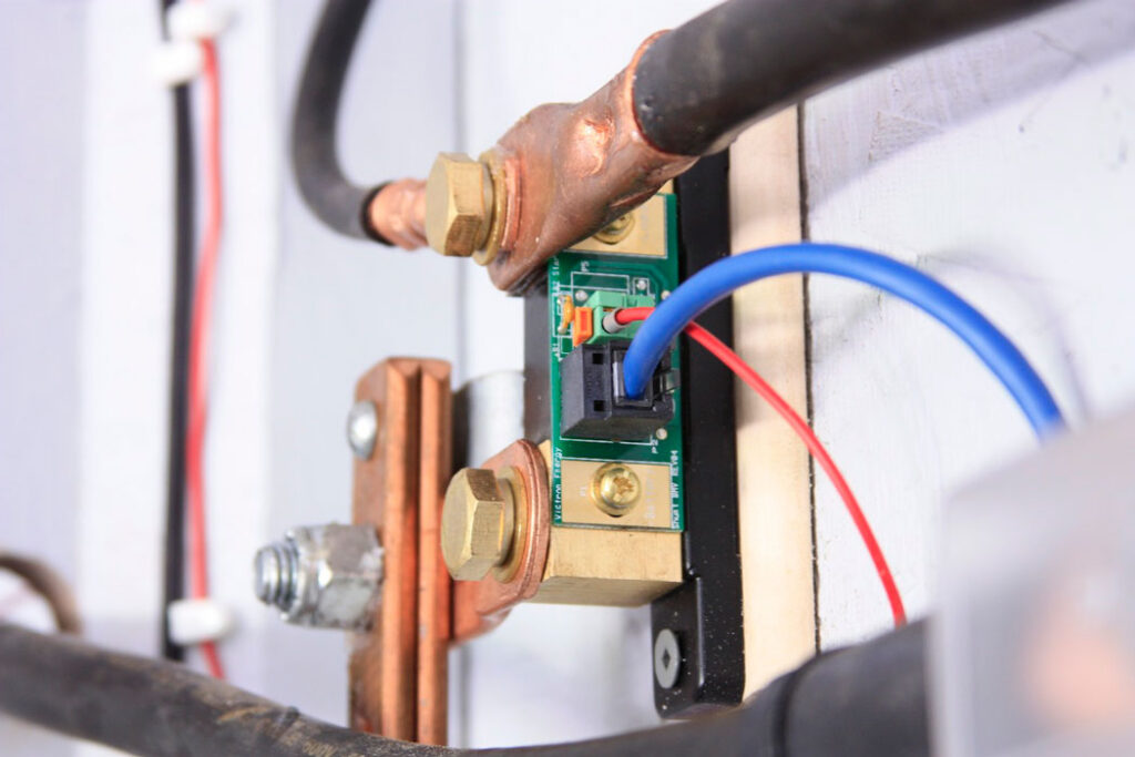 Uses of compression lugs in power networks