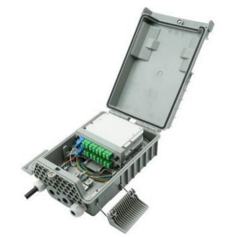 Splitter-integrated distribution box